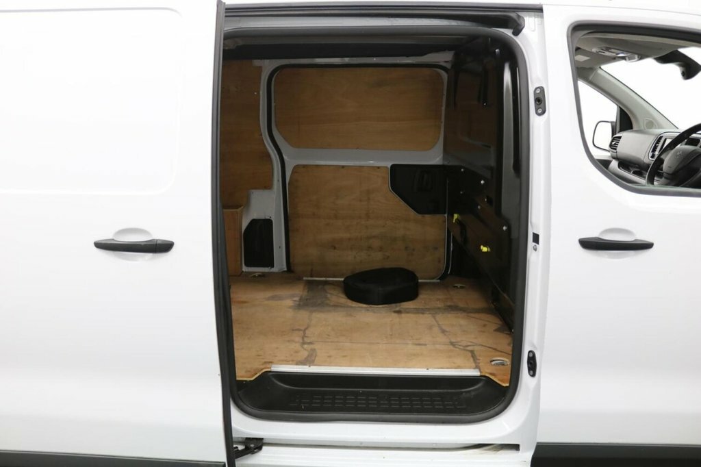 Peugeot E-Expert E 1200 75Kwh Professional Standard Panel Van 6Dr E  #10