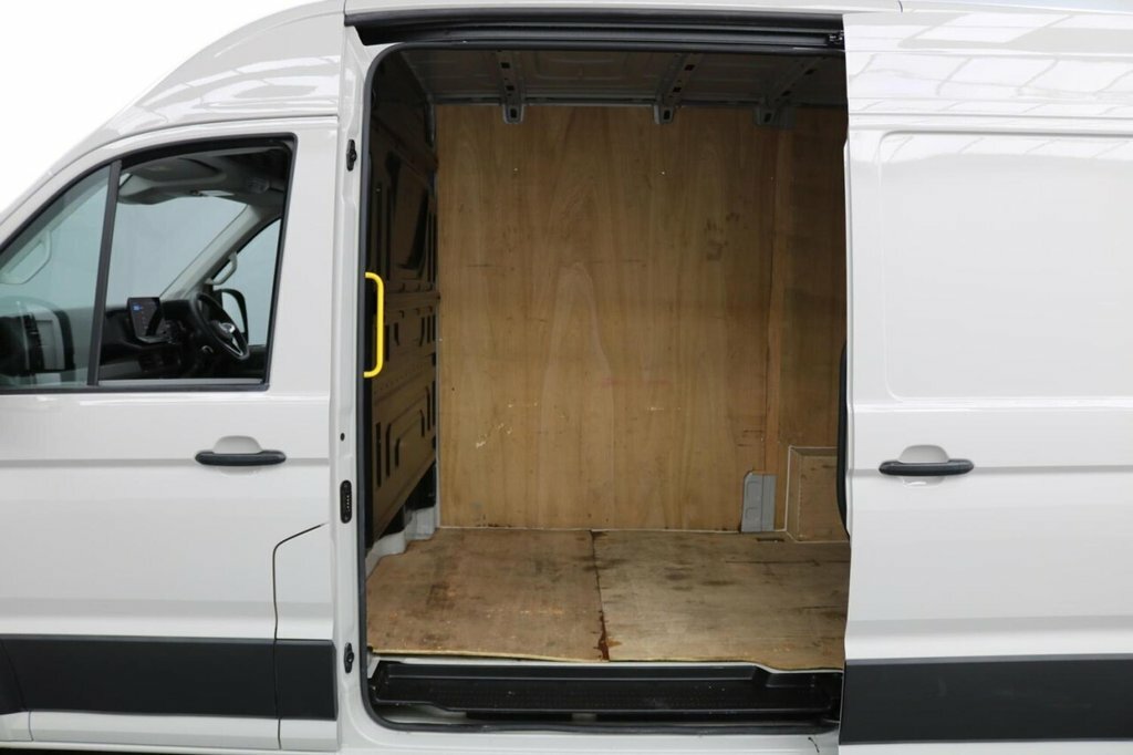 Volkswagen Crafter Panel Van Commerce Plus Mwb 140 Ps 2.0 Tdi 6Sp Man White #9