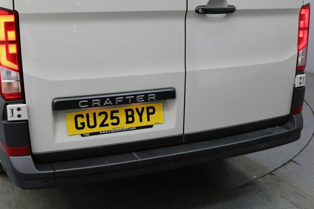 Volkswagen Crafter Panel Van Commerce Plus Mwb 140 Ps 2.0 Tdi 6Sp Man White #58