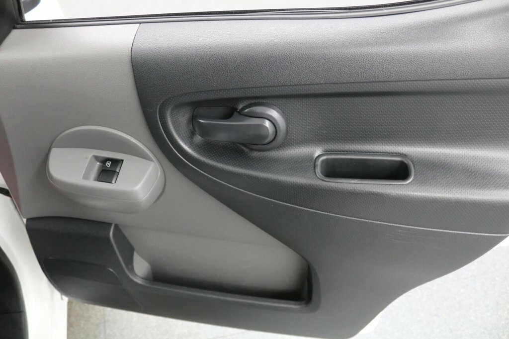 Nissan e-NV200 E Acenta Combi 108 Bhp Black #41
