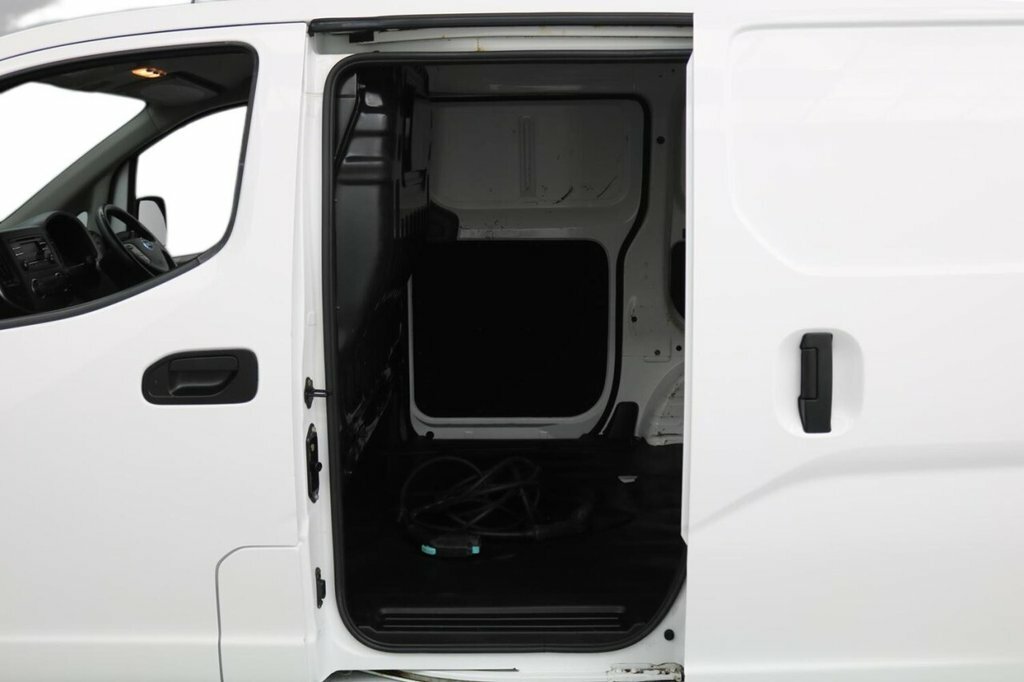 Nissan e-NV200 E Acenta Combi 108 Bhp Black #9
