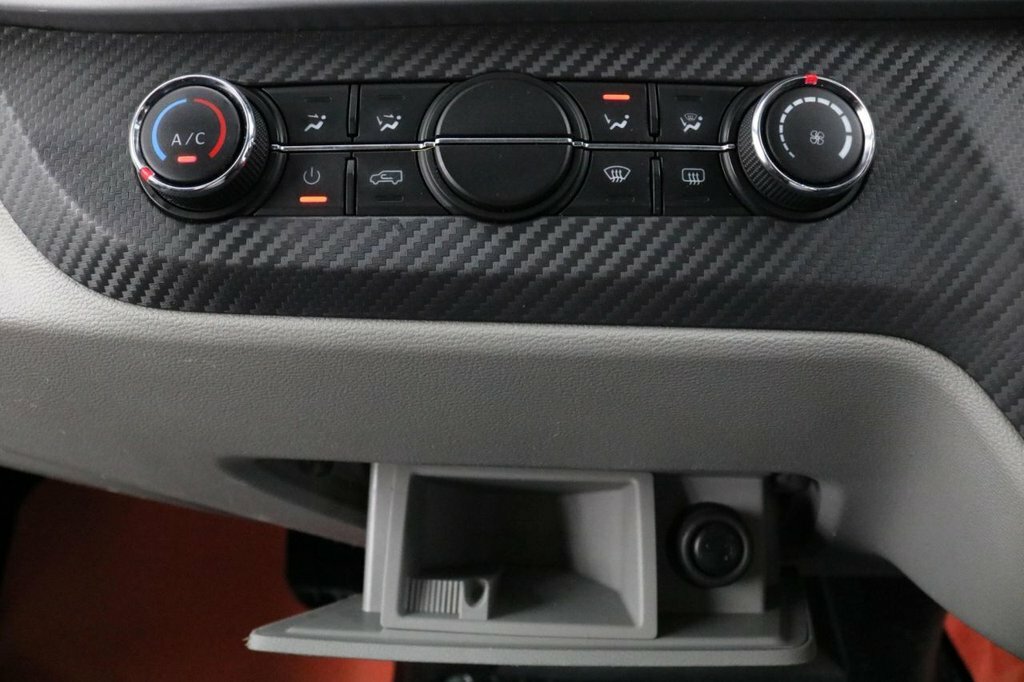 Maxus Deliver 9 2.0 D20 Rwd L3 Euro 6 Ss Silver #41
