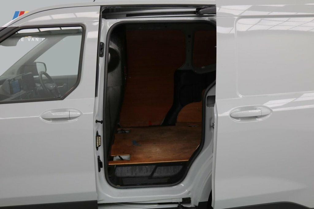 Ford Transit Courier 1L Limited Grey #6