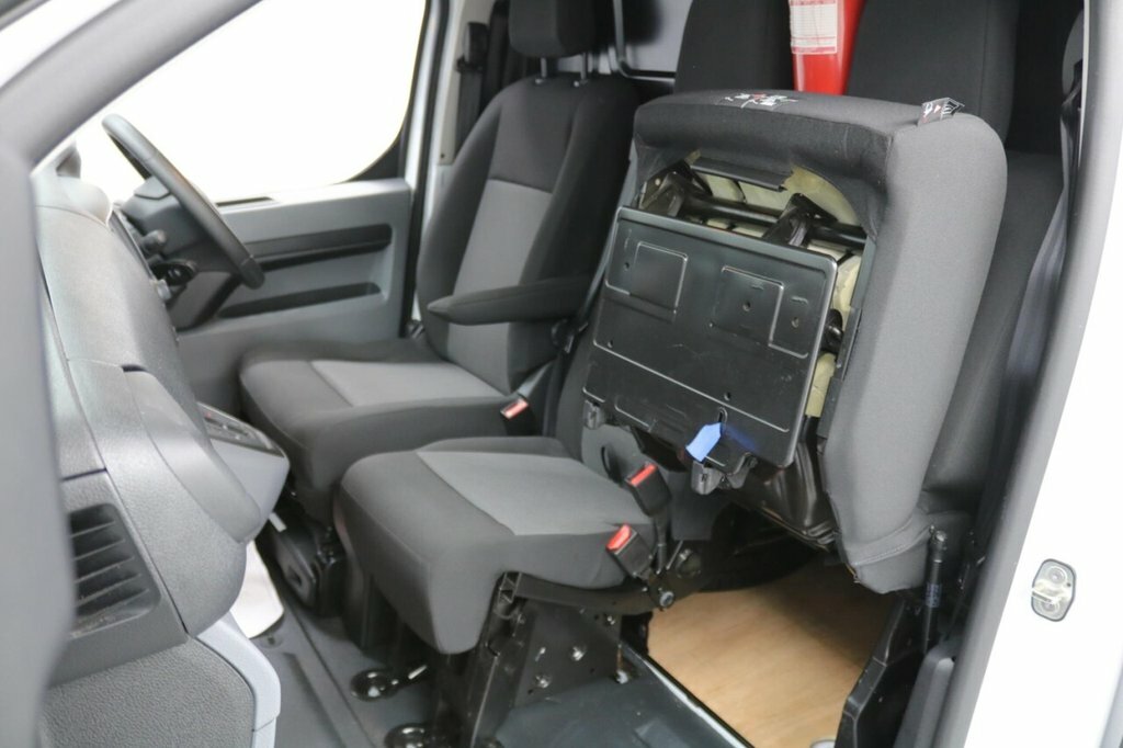 Peugeot E-Expert E 1000 75Kwh Professional Long Panel Van 6Dr Elect #17