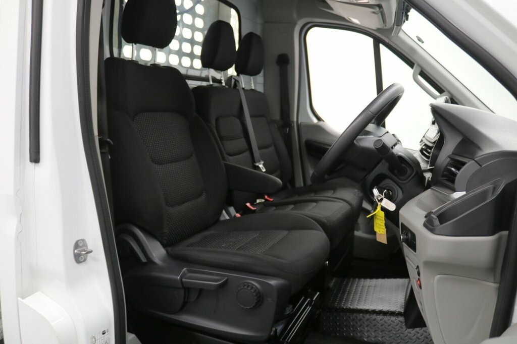 Maxus Deliver 9 Diesel White #13