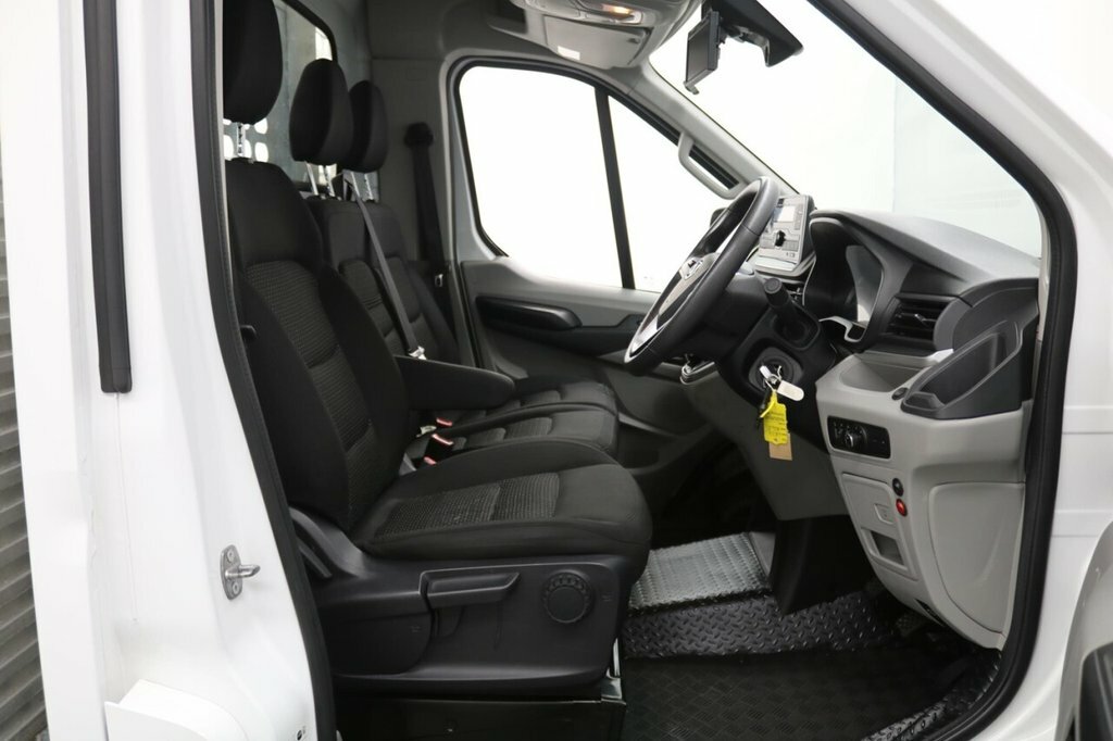 Maxus Deliver 9 Diesel White #12