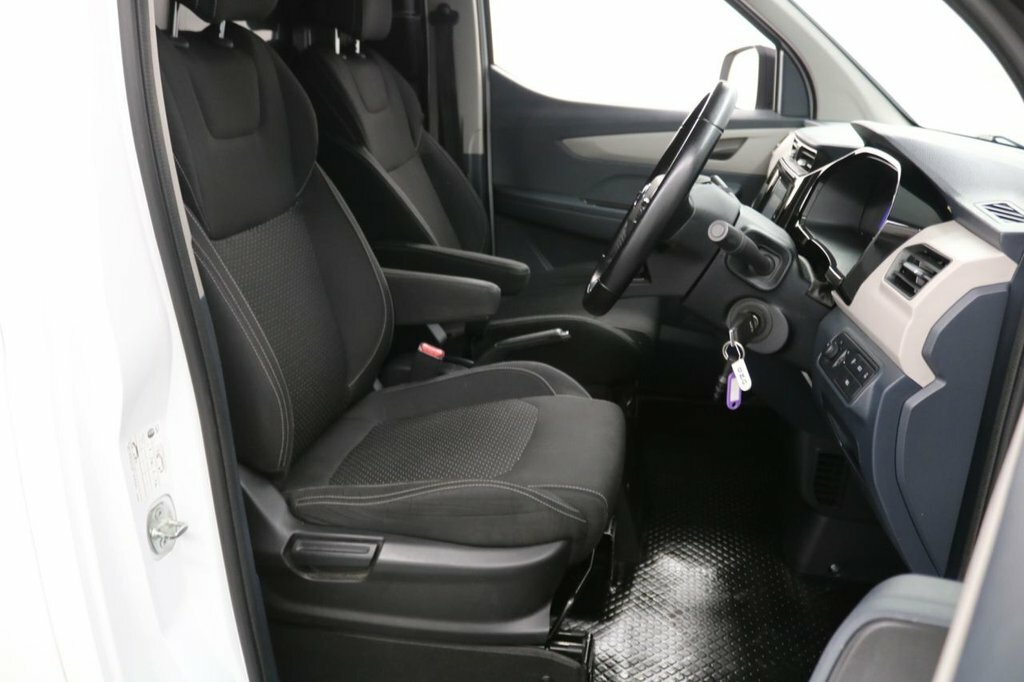 Maxus eDeliver 3 50.23Kwh Panel Van Fwd L1 122 P White #19