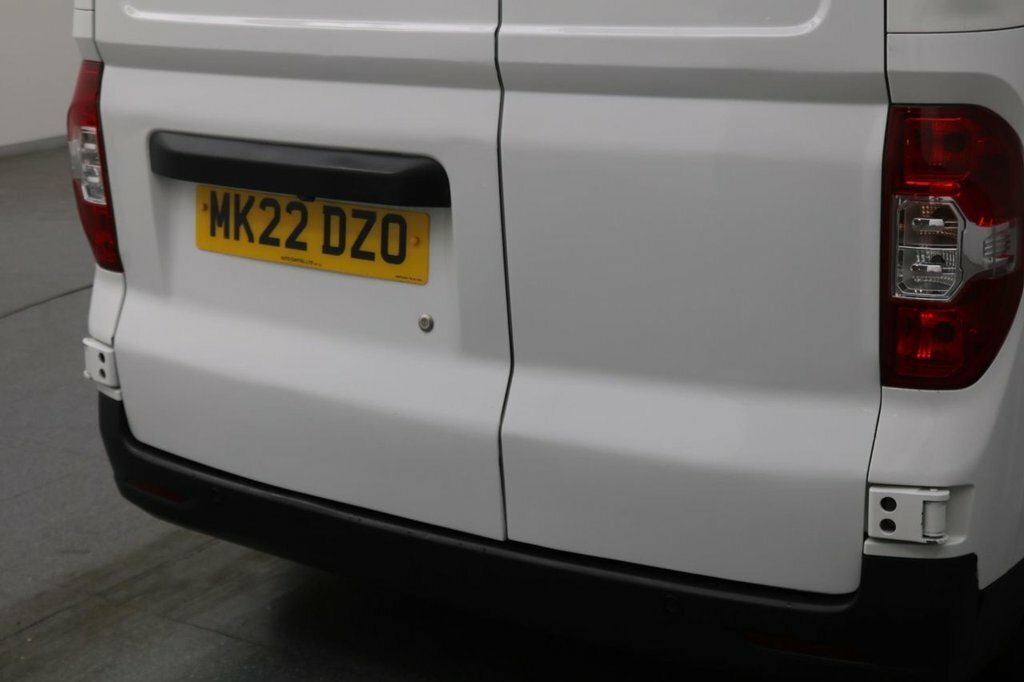 Maxus eDeliver 3 35Kwh Panel Van Fwd L1 122 Ps White #17