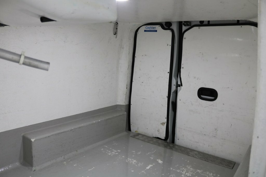 Maxus eDeliver 3 50.23Kwh Panel Van Fwd L1 122 P White #11