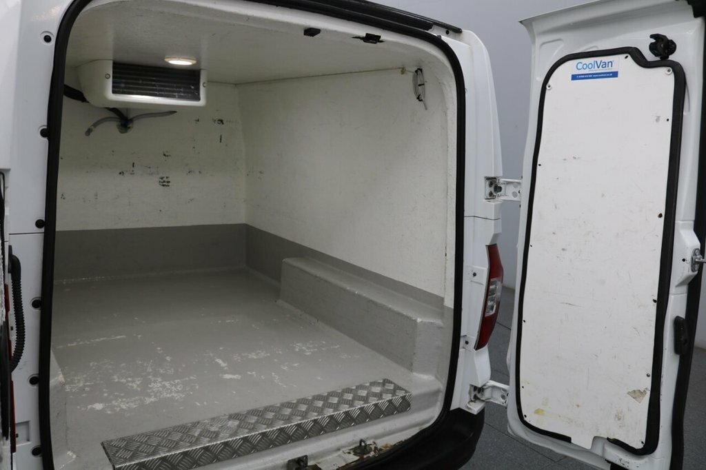 Maxus eDeliver 3 50.23Kwh Panel Van Fwd L1 122 P White #15