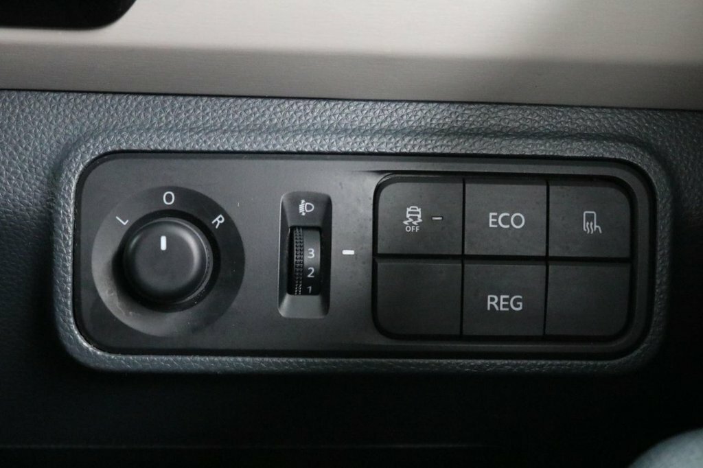 Maxus eDeliver 3 50.23Kwh Panel Van Fwd L1 122 P White #39