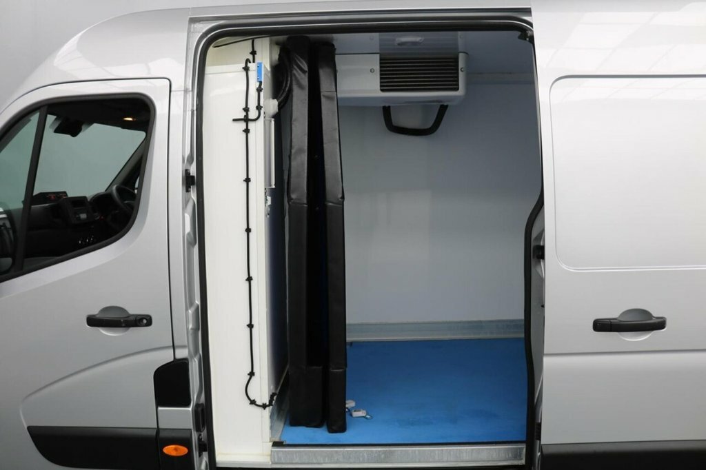 Renault Master Diesel White #9