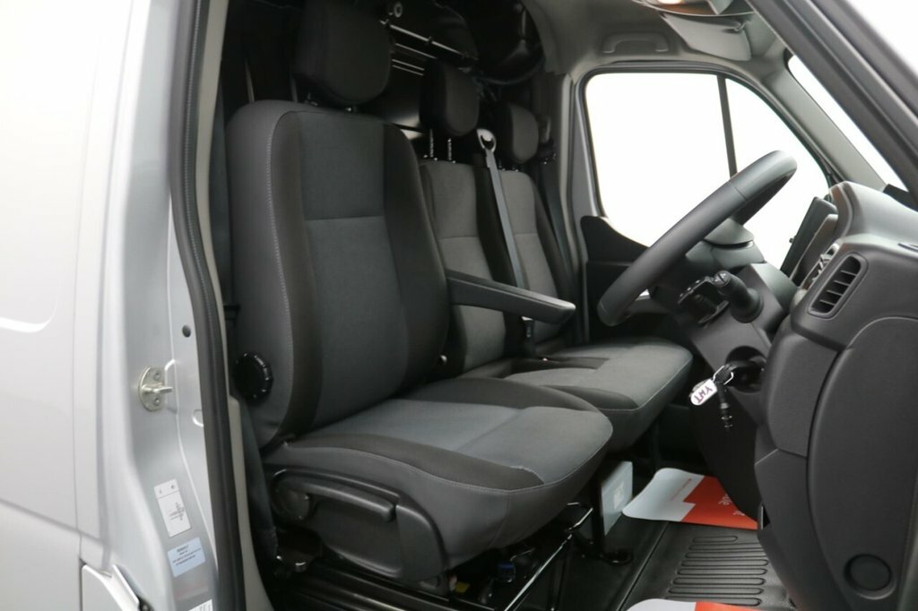Renault Master Diesel White #20