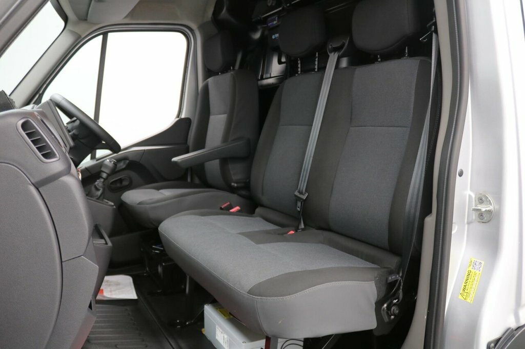 Renault Master Diesel White #17