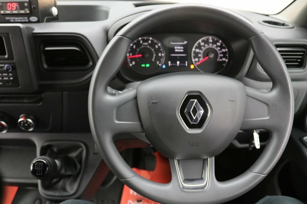 Renault Master Diesel White #26