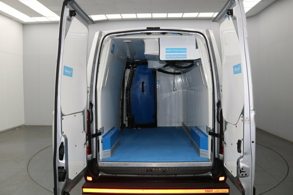 Renault Master Diesel White #13