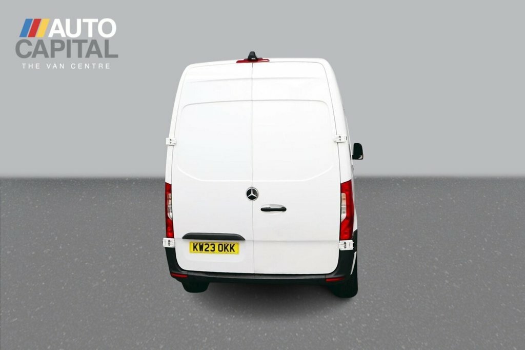 Mercedes-Benz Sprinter 2L Premium White #4