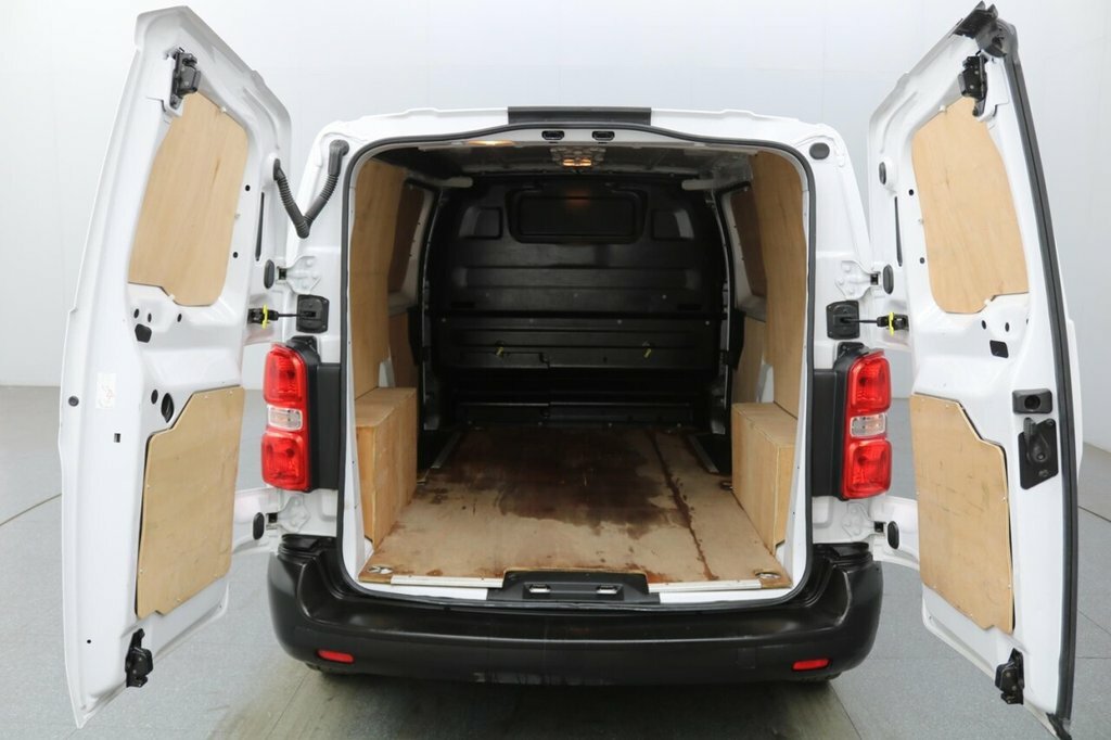 Peugeot Expert Diesel White #10