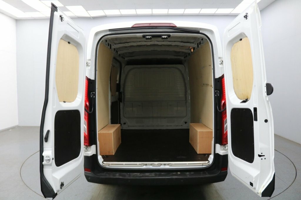 Maxus Deliver 9 2.0 D20 Chassis Cab Rwd L3 Euro White #11