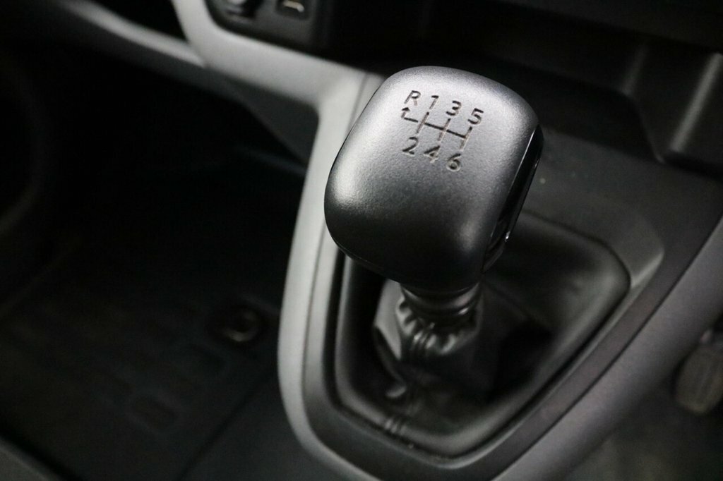 Peugeot Expert Diesel White #21