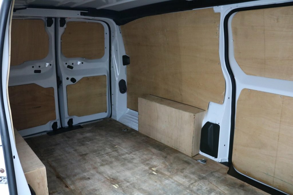 Peugeot Expert Diesel White #17