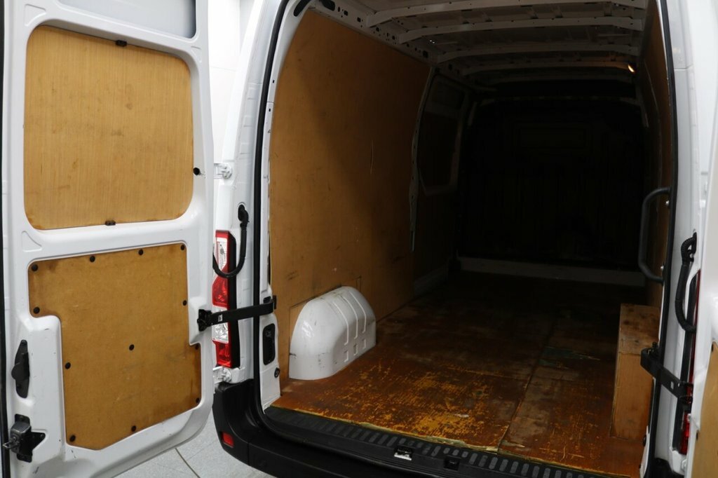 Renault Master Lm35dci 135 Business Medium Roof Van White #13