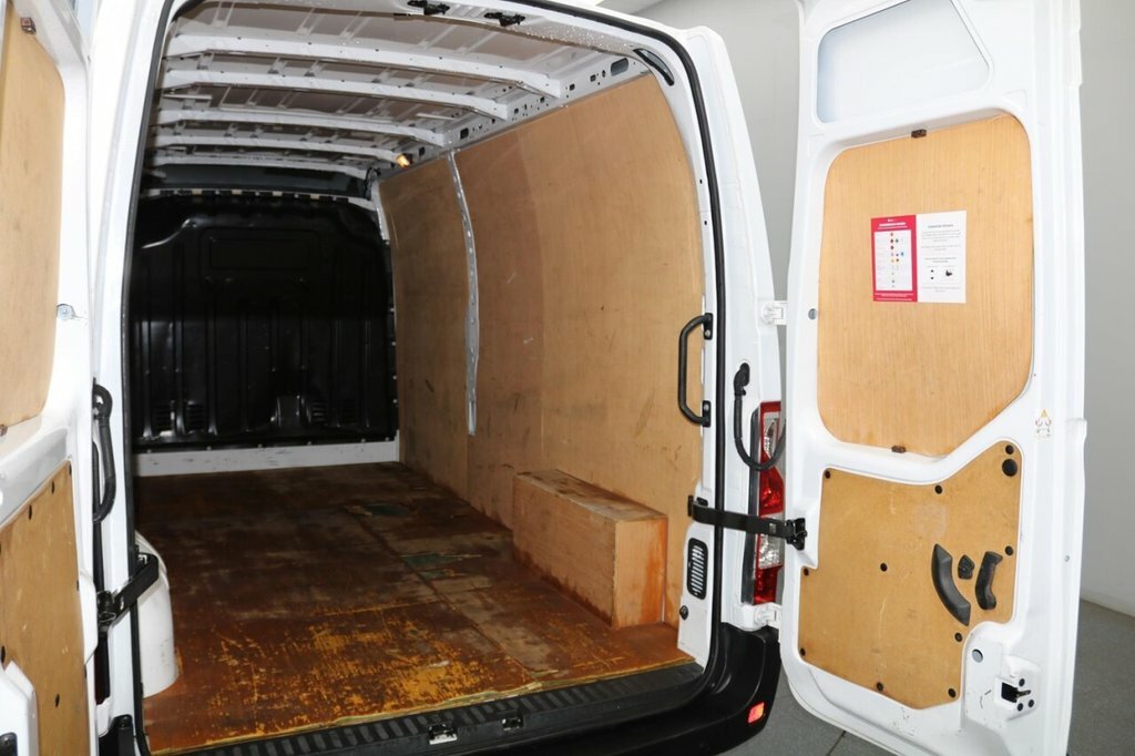 Renault Master Lm35dci 135 Business Medium Roof Van White #15