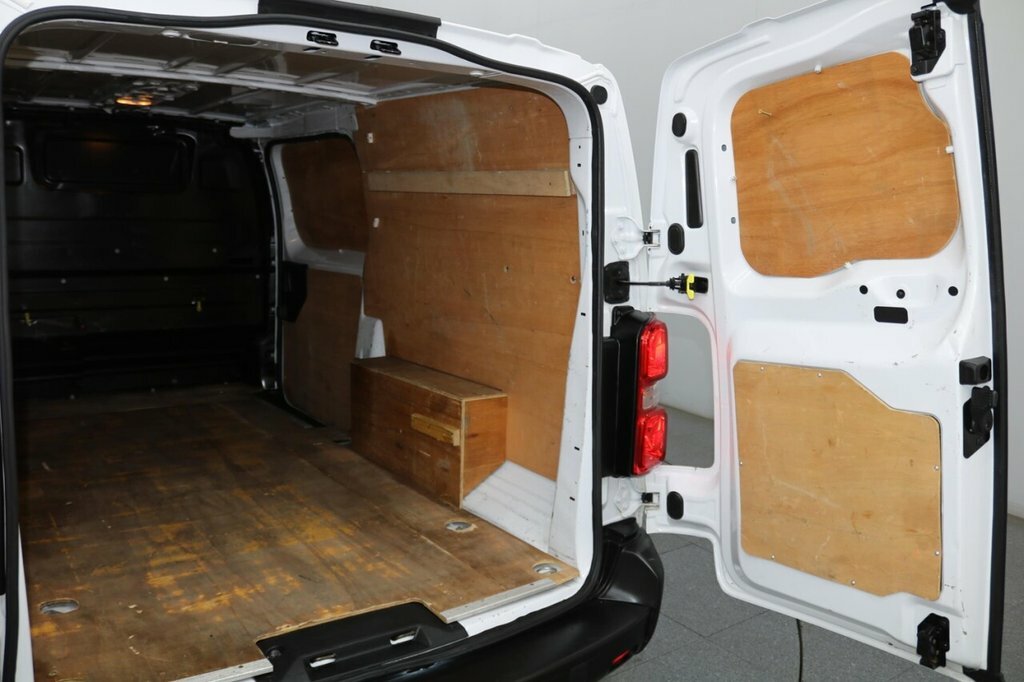 Peugeot Expert Mpv White #15