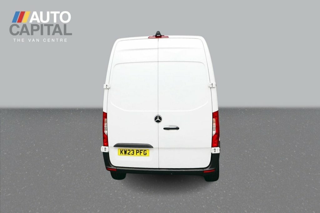 Mercedes-Benz Sprinter 2L Premium White #4