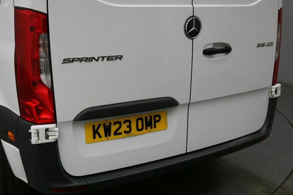 Mercedes-Benz Sprinter 2.0 315Cdi 3.5T. 4.2M Luton Tail Lift L3 Extra Tal White #18