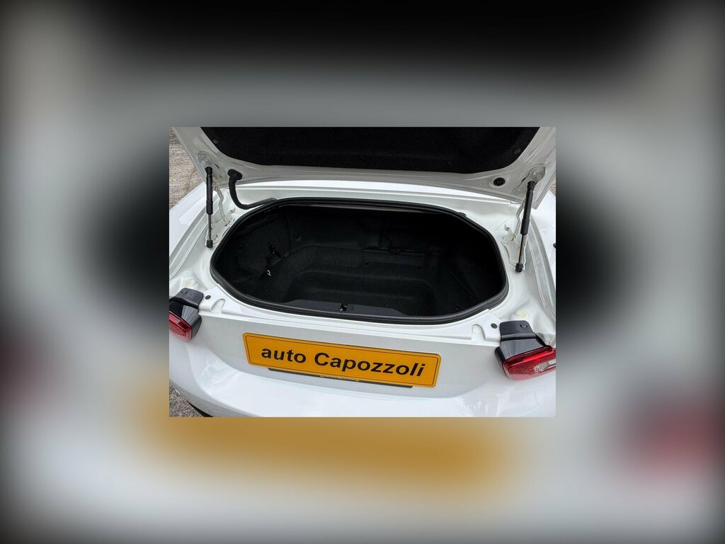 Fiat 124 Spider 124 Spider Lusso Multiair White #53