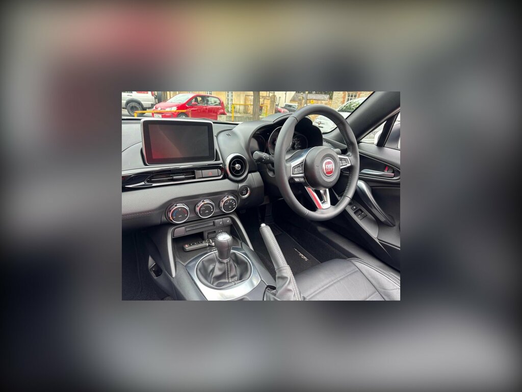 Fiat 124 Spider 124 Spider Lusso Multiair White #45