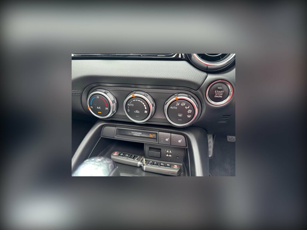 Fiat 124 Spider 124 Spider Lusso Multiair White #36
