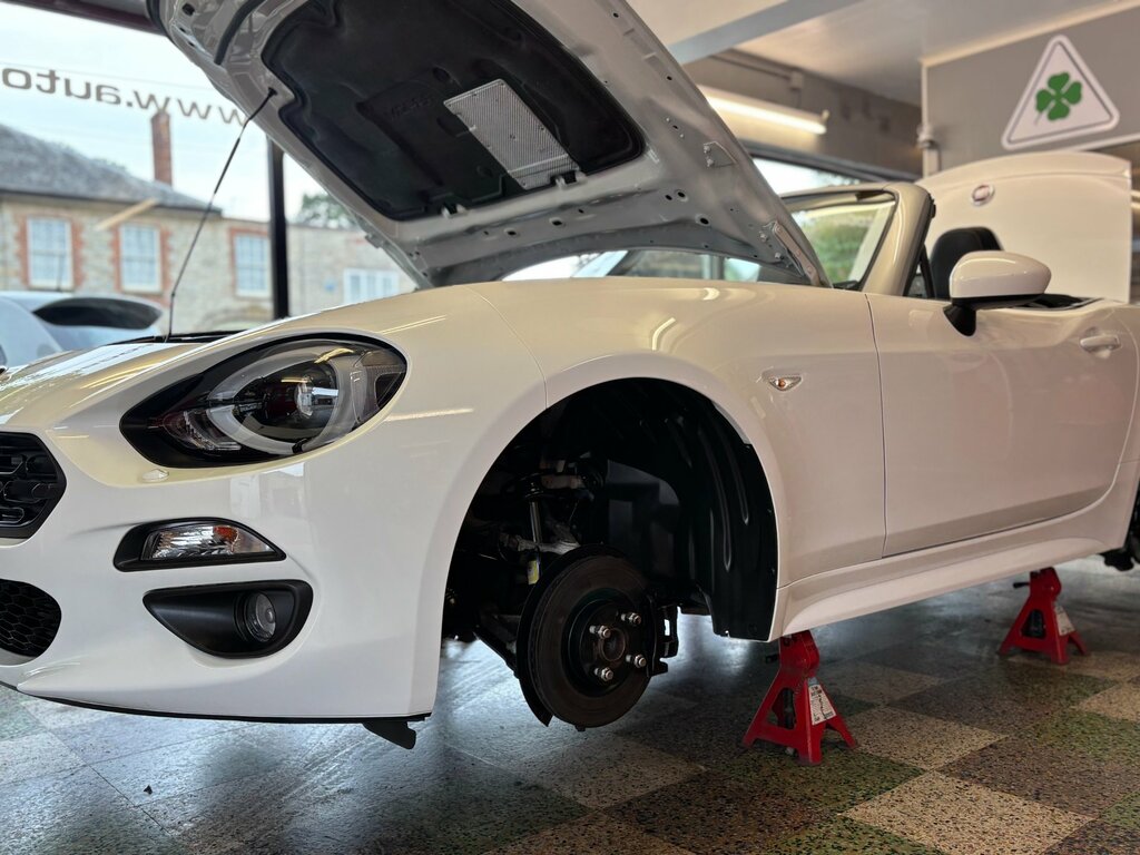 Fiat 124 Spider 1.4 Multiair Lusso Plus Convertible Eur White #2