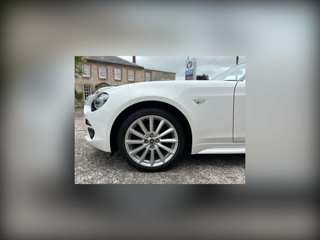 Fiat 124 Spider 124 Spider Lusso Multiair White #10