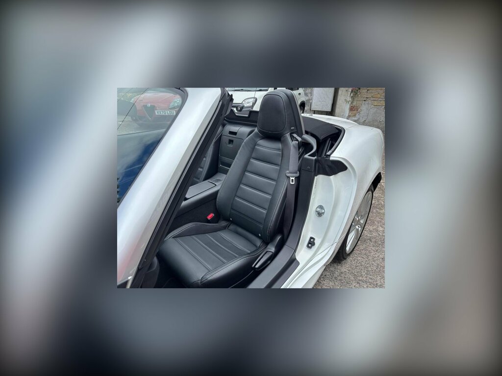 Fiat 124 Spider 124 Spider Lusso Multiair White #46