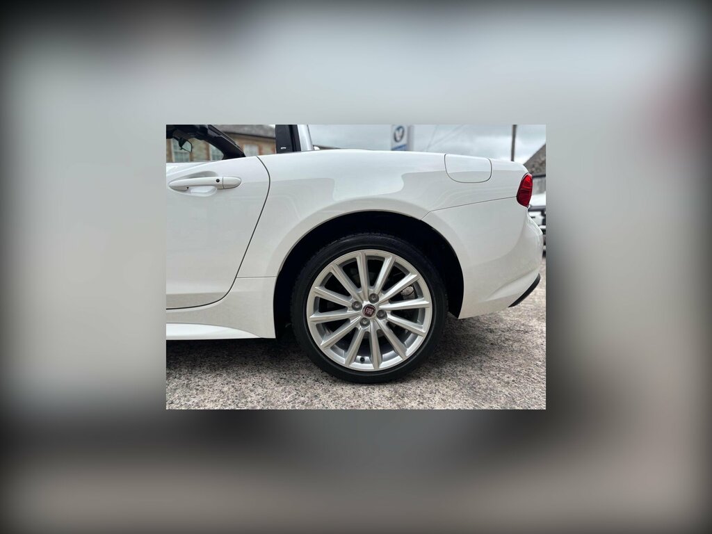 Fiat 124 Spider 124 Spider Lusso Multiair White #11