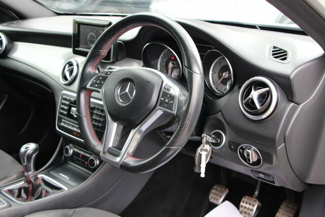 Mercedes-Benz GLA Class 2.1 Gla200 Cdi Amg Line Suv Euro White #4