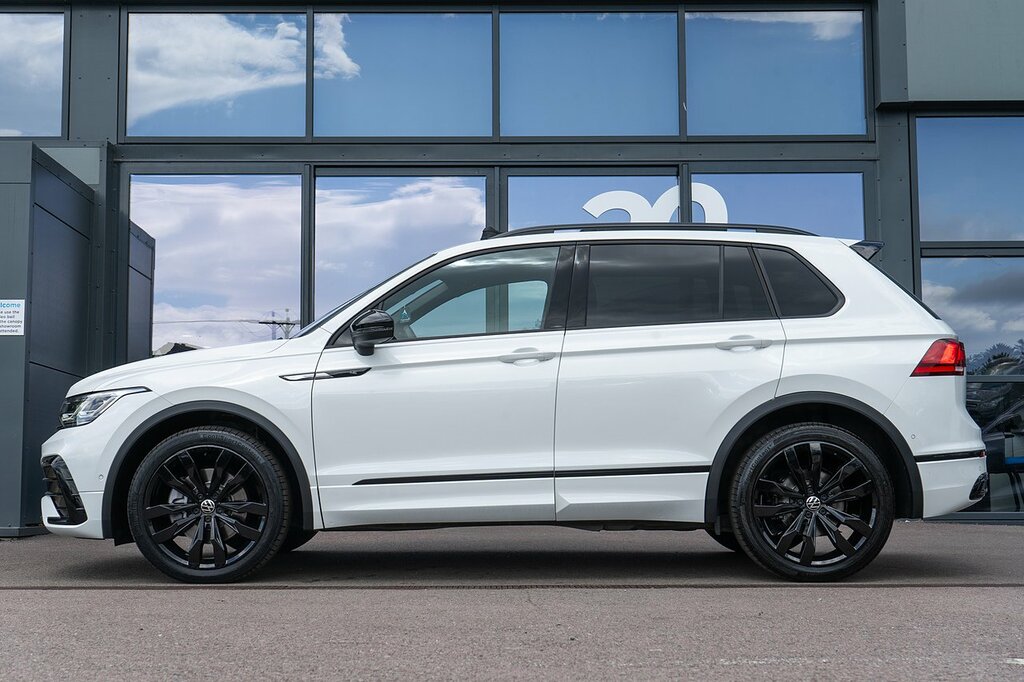 Volkswagen Tiguan Tsi Black Edition  White #3