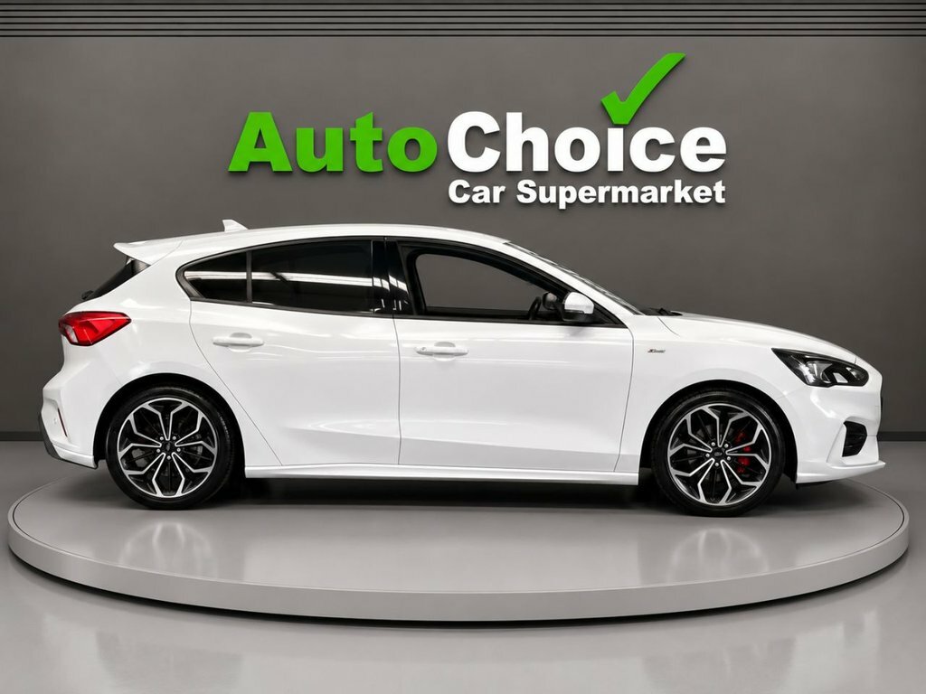 Ford Focus 1L St-line X LA69MFZ White #2