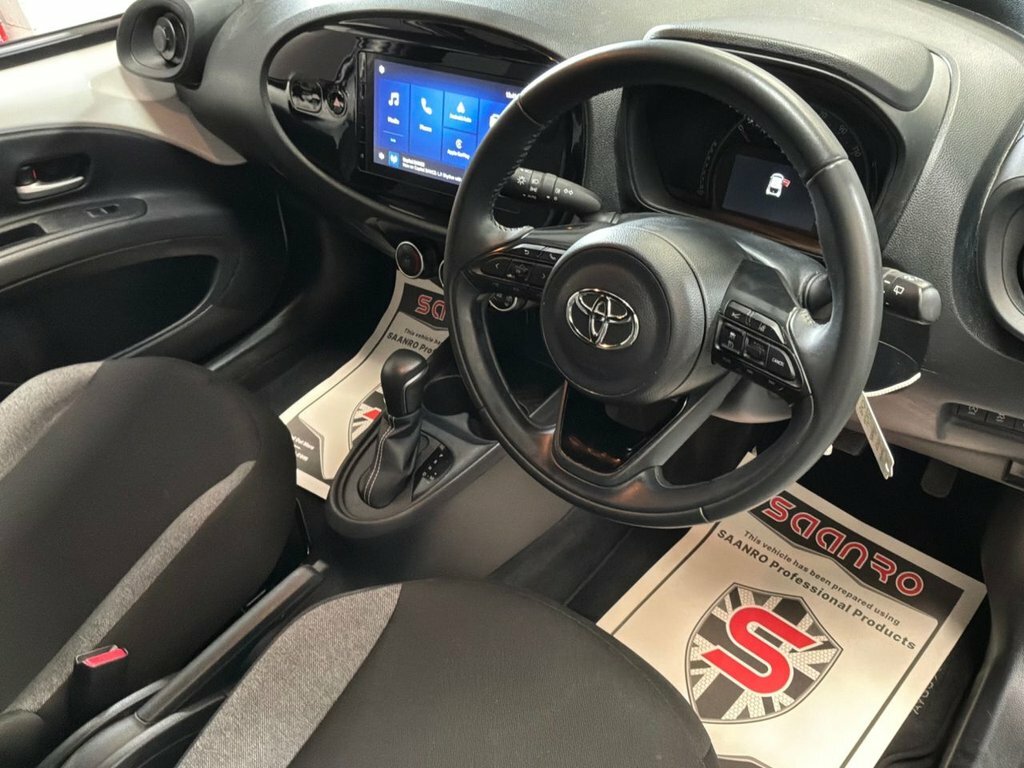 Toyota Aygo X 1L Pure SX24CXB White #5