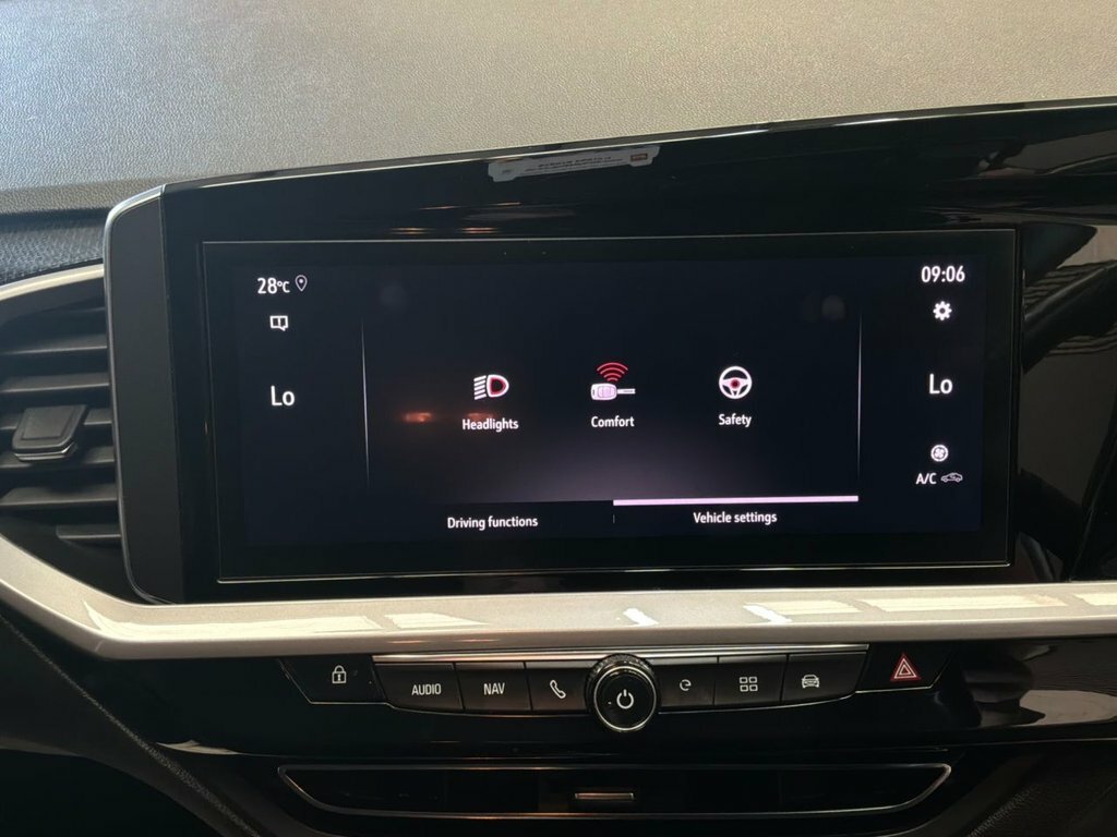 Vauxhall Adam 50Kwh Sri Premium Hatchback 136 Grey #25