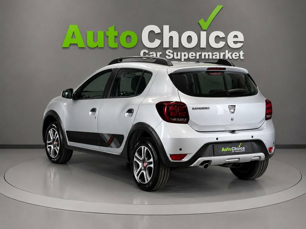 Dacia Sandero Stepway Hatchback ST69NHA Grey #4