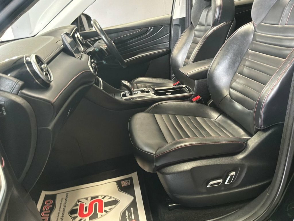 MG HS Hs 1.5 Exclusive Dct 160 Bhp Estate White #9