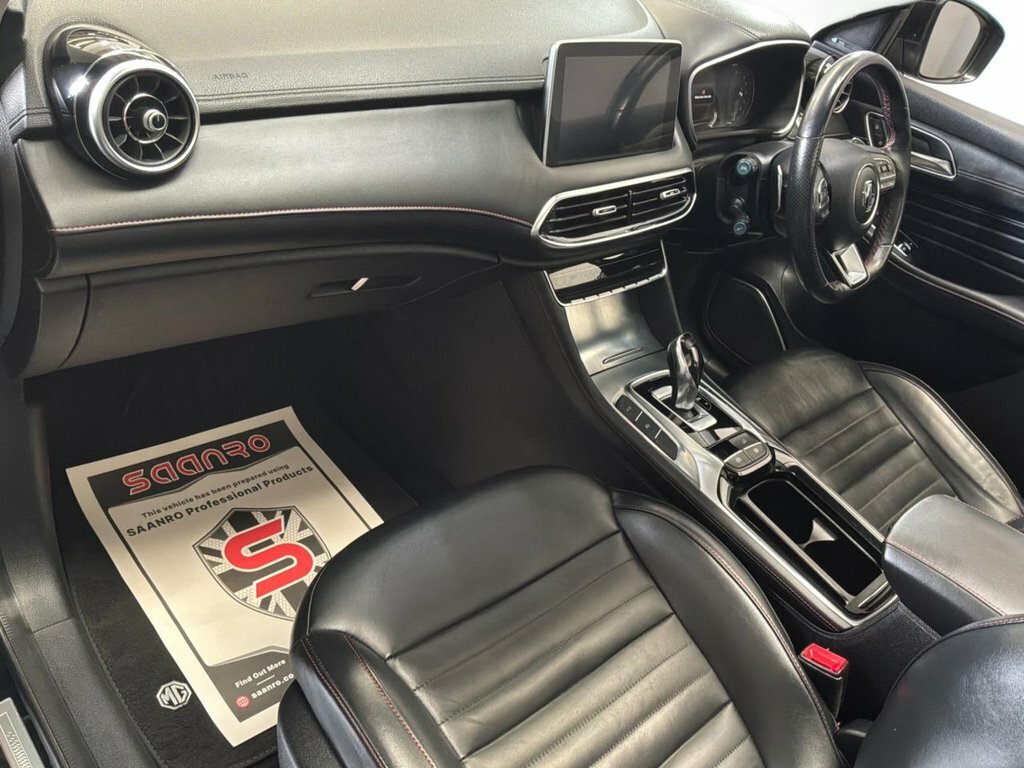MG HS Hs 1.5 Exclusive Dct 160 Bhp Estate White #11