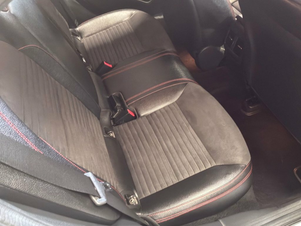 Mercedes-Benz A Class 1.6L Amg Line White #4