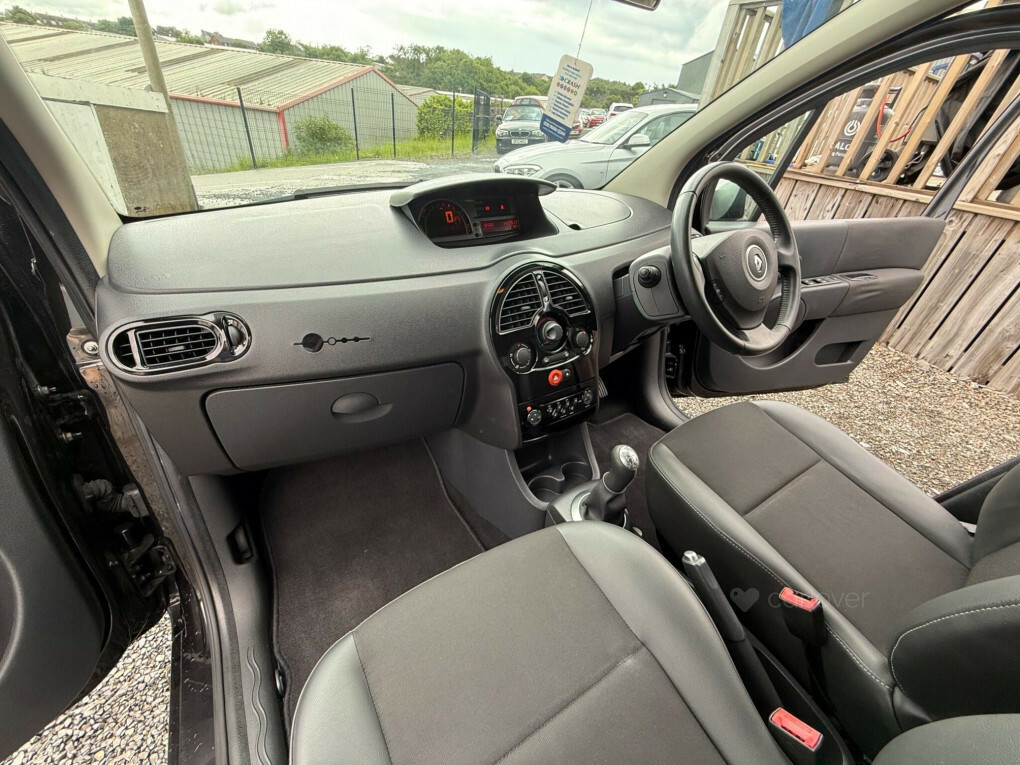 Renault Grand Modus Dynamique Red #68