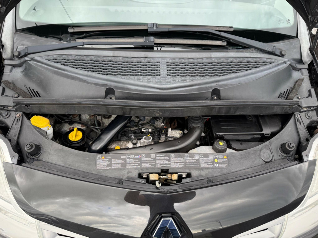 Renault Grand Modus Dynamique Red #44