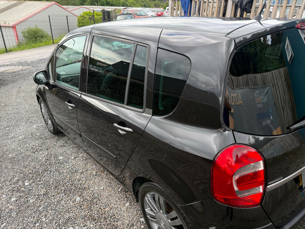 Renault Grand Modus Dynamique Red #22