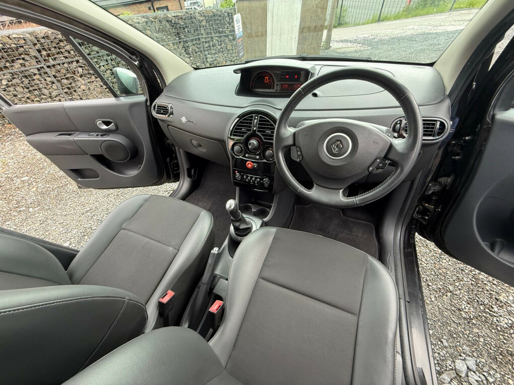 Renault Grand Modus Dynamique Red #46